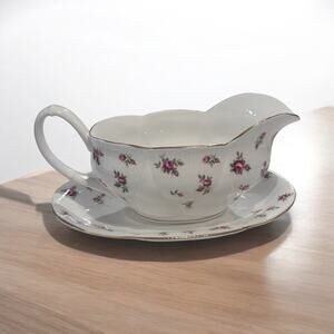 Rare Vintage Royal Albert Rosalie Rose Bone China England Gravy Boat Set